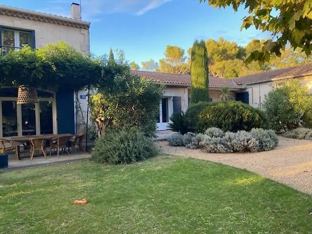 Hébergement de vacances Mas la Pauline Gîtes de charme&roulotte Saint-Rémy-de-Provence France